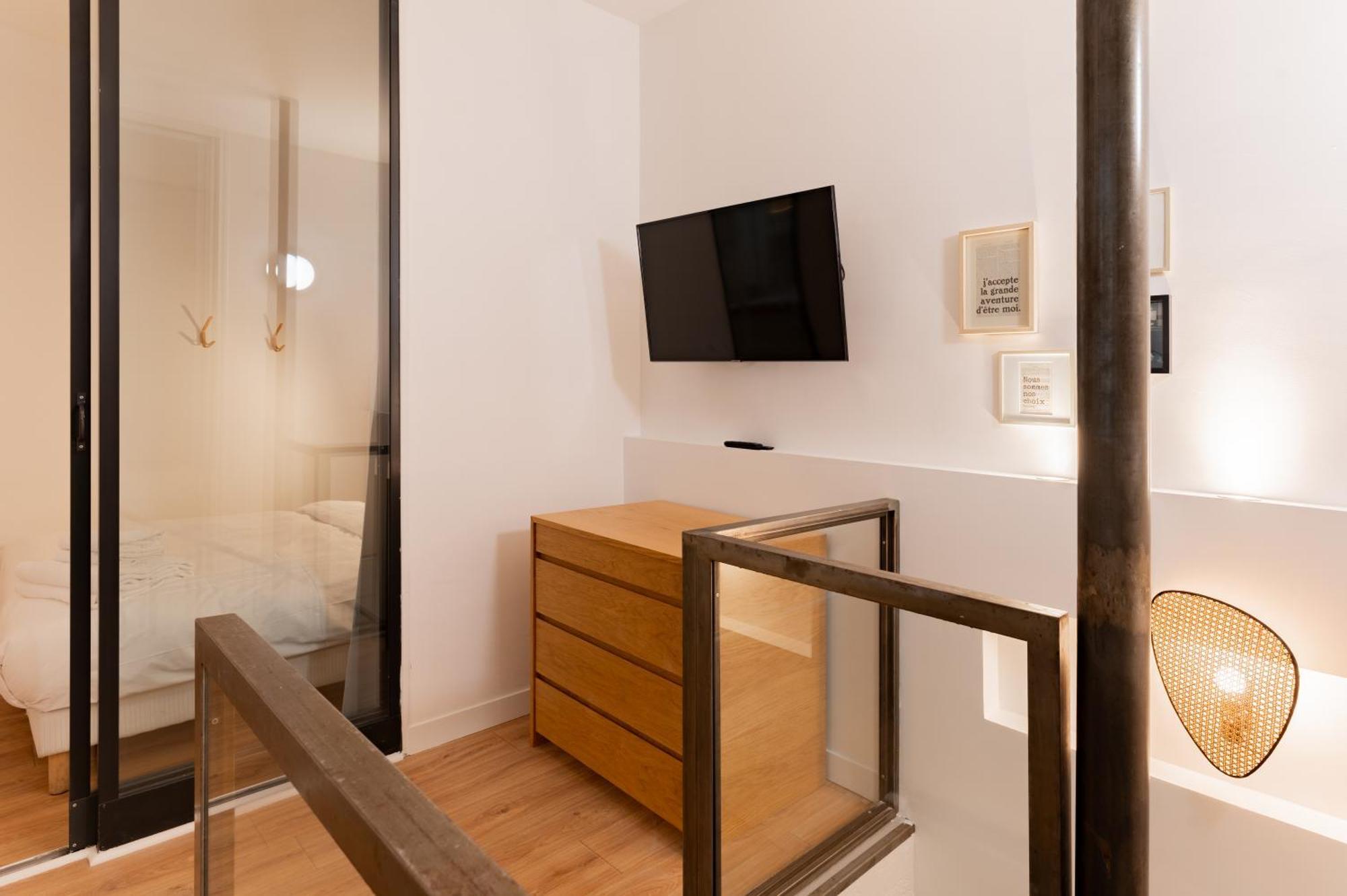 St Germain Sartre Chicsuites Париж Екстериор снимка