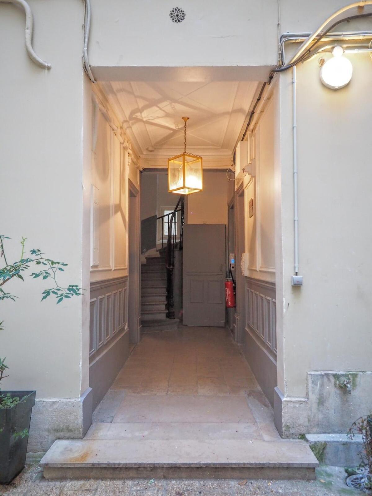 St Germain Sartre Chicsuites Париж Екстериор снимка