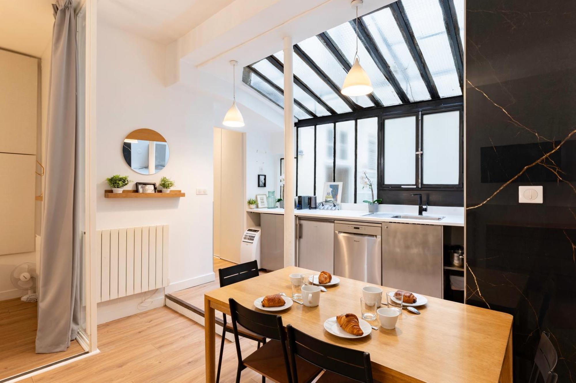 St Germain Sartre Chicsuites Париж Екстериор снимка